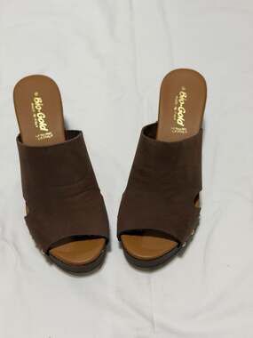 Bio-Gold Made in Italy Brown Leather Studded Platform Clogs